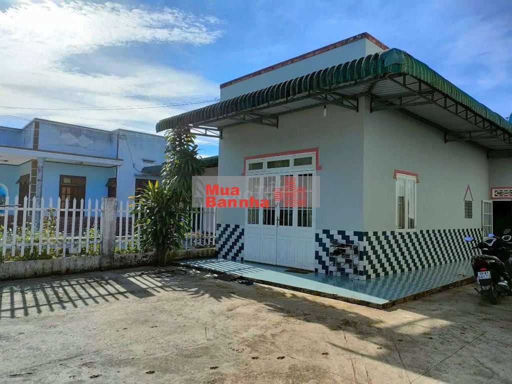 Nhà rộng thoáng an ninh ngay khu dân cư