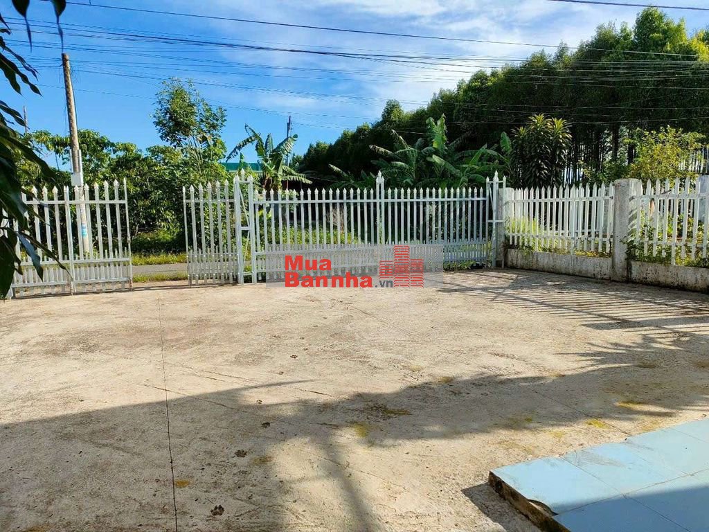 Nhà rộng thoáng an ninh ngay khu dân cư