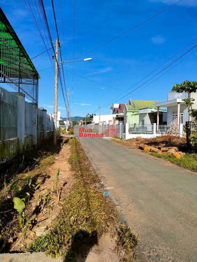 Nhà rộng thoáng an ninh ngay khu dân cư