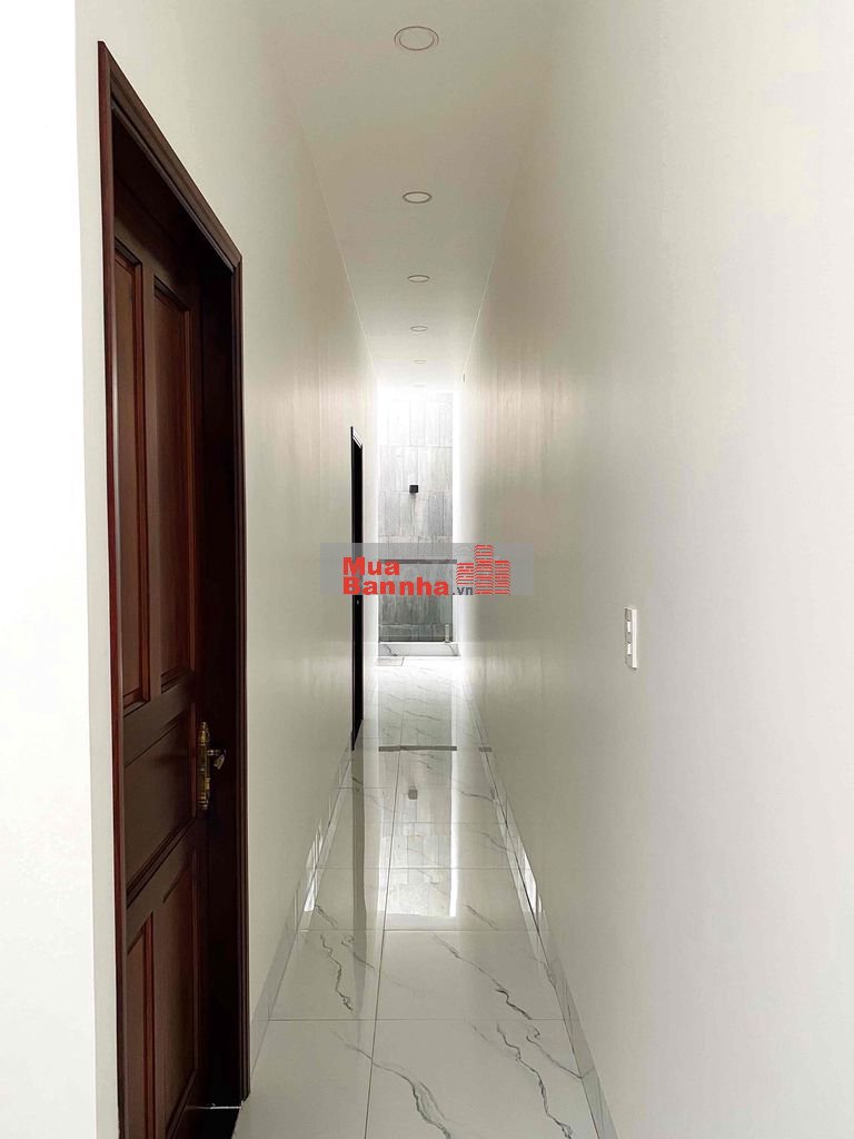 NHÀ PHỐ 3 TẦNG FULL NỘI THẤT MẶT TIỀN KINH DOANH !
