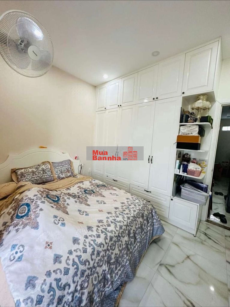 MẶT TIỀN KINH DOANH- XOẮN BÁN GIẢM 2T - 6 TẦNG THANG MÁY- CÓ DÒNG TIỀN