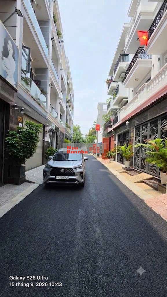NHÀ 4 TẦNG SÁT QUẬN 7 - ÔTÔ 7 CHỖ NGỦ TRONG NHÀ,CHI