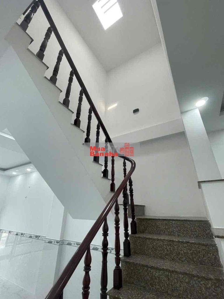 Nhà Mặt Tiền Kinh Doanh Hàng Hiếm Lâu Ơi Là Lâu mới xuất hiện !!!