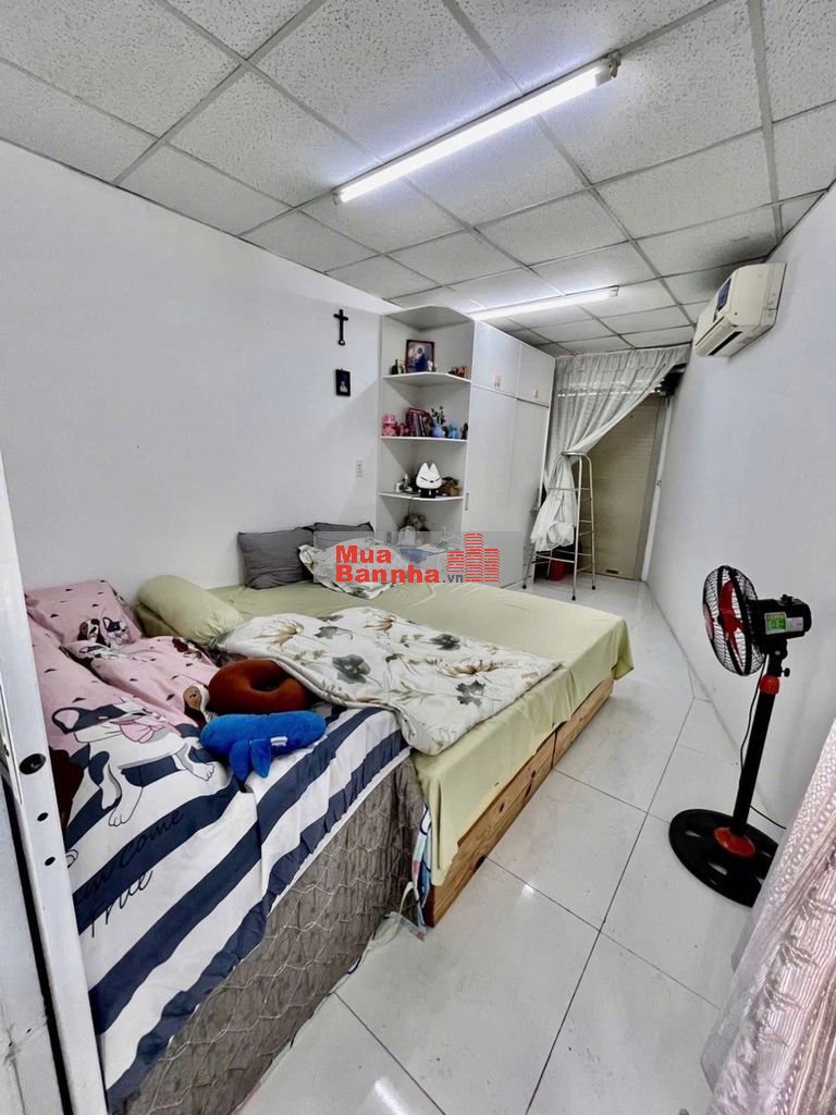 SHR - CHỈ 2,6 TỶ TL CÓ NHÀ 2 TẦNG 30m2 HOÀN CÔNG ĐỦ GIÁP BÌNH THẠNH