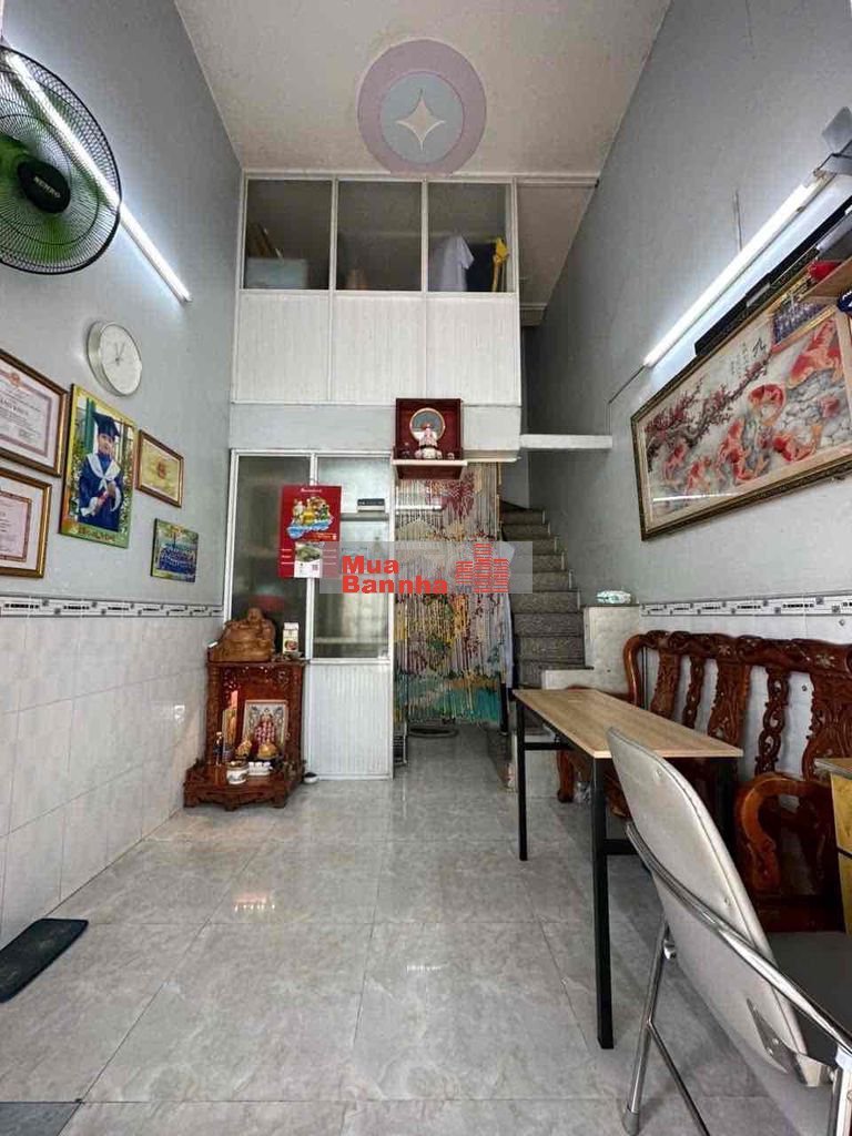 Chỉ 1,75 tỷ có nhà có sổ dt 3x6m tại Chiến lược Bình Tân .