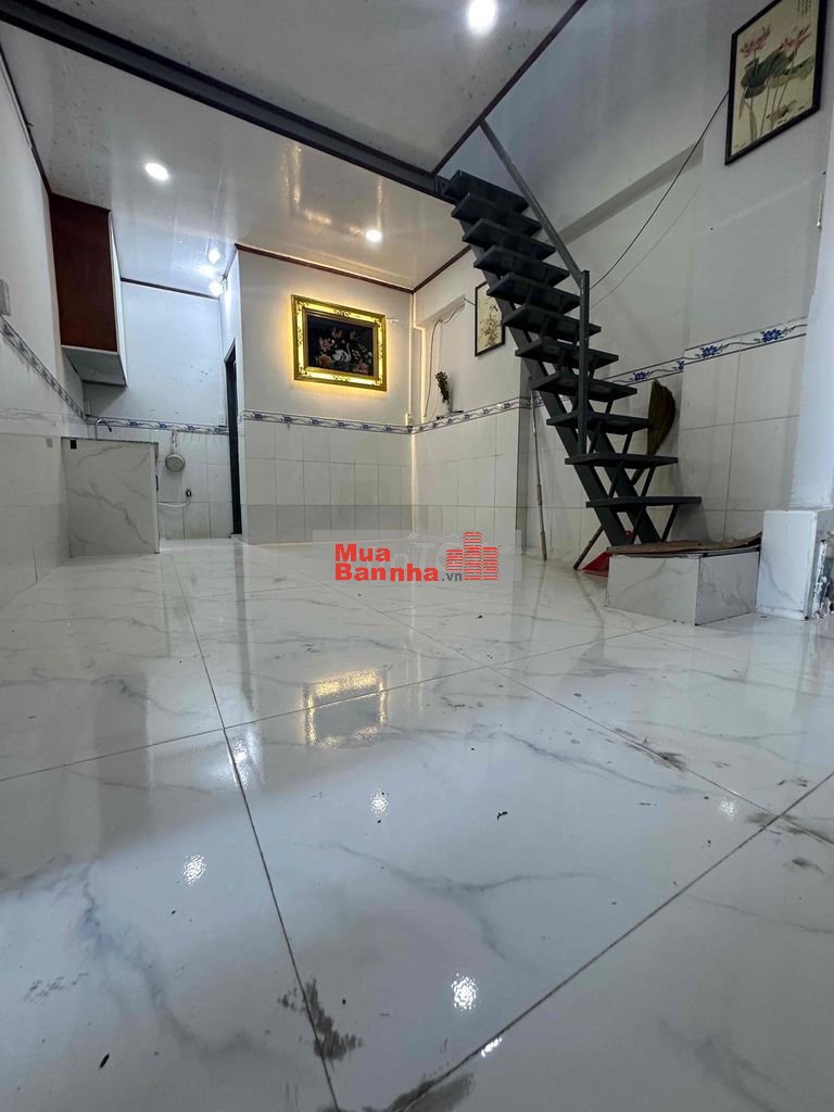 Nhà 1 lầu, 2 phòng ngủ, có Balcon Rộng ỏ Quận 12