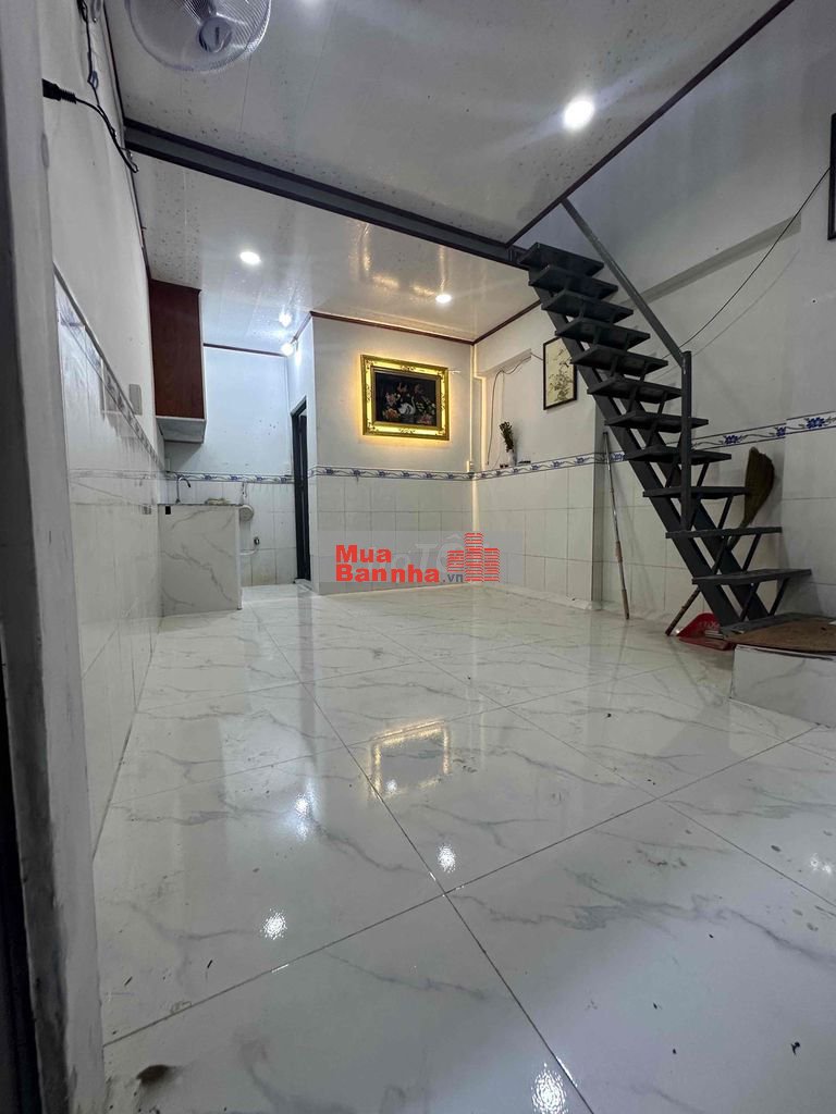 Nhà 1 lầu, 2 phòng ngủ, có Balcon Rộng ỏ Quận 12