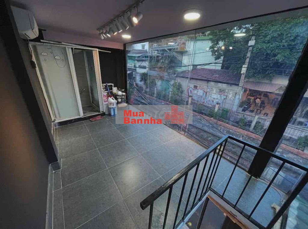 Bán nhà Mặt tiền 324 Huỳnh văn bánh phú nhuận giá 2.6 Tỷ