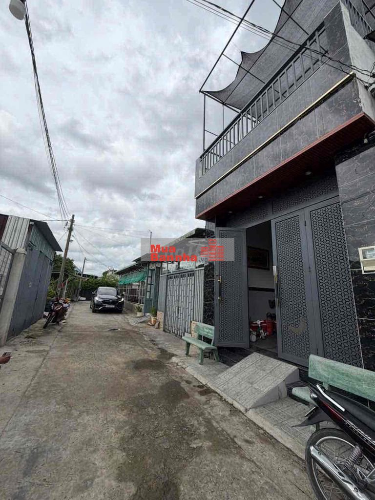 CẦN BÁN CĂN NHÀ. SỔ CHUNG 3 CĂN. GIỮ SỔ GỐC. GẦN CHỢ THỚI TỨ. HẺM XE H