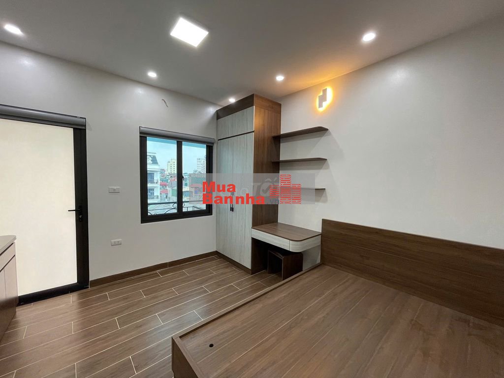 Bán nhà 7 tầng, 11 phòng đủ đồ  Ngọc Lâm, Long Biên. không QH, sổ đỏ