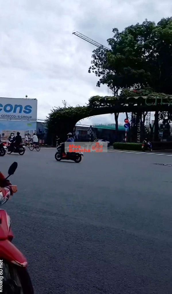LÔ GÓC - ĐƯỜNG 9M KD SẦM UẤT - NGAY AEON TÂN PHÚ - NGANG 20M DÀI 16M