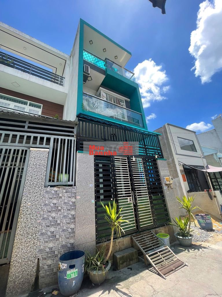 Gia đình đi nước ngoài định cư,chính chủ cần bán gấp Nhà + đất