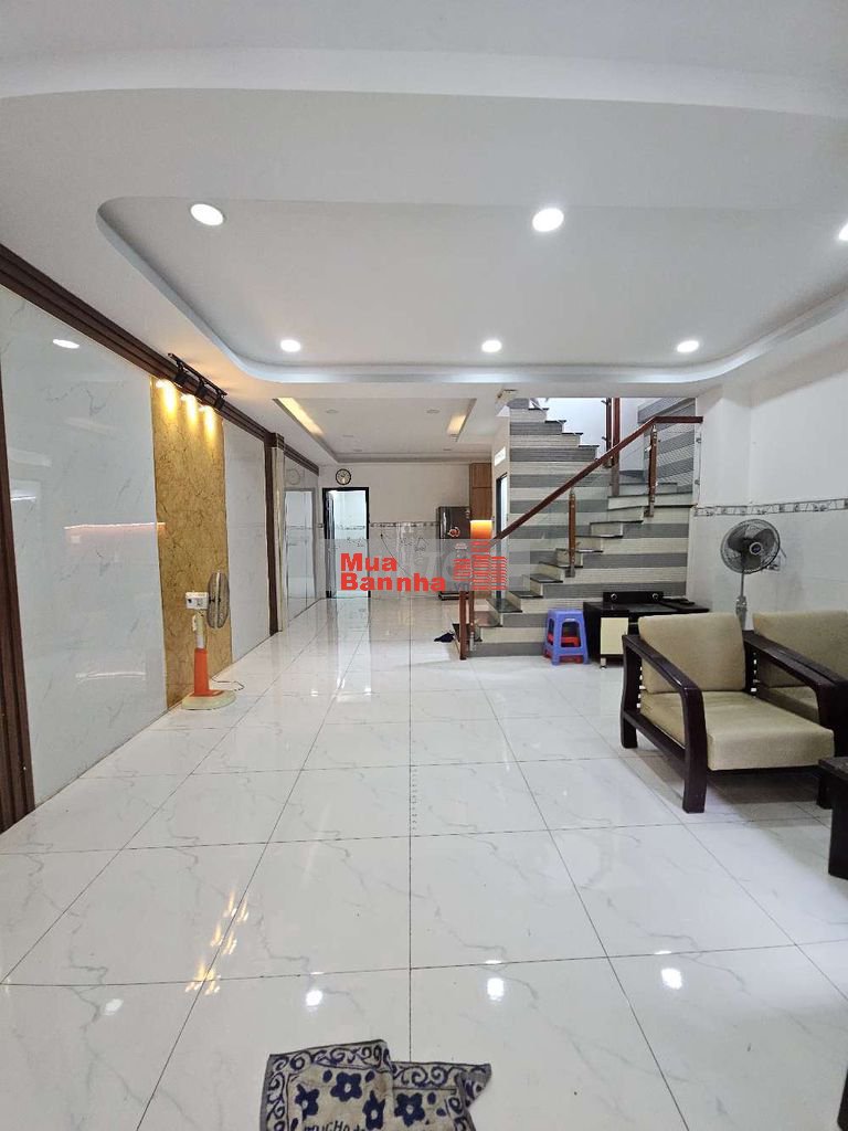 Nhà đẹp diện tích khủng giá tốt hẻm 4-5m thông thoáng