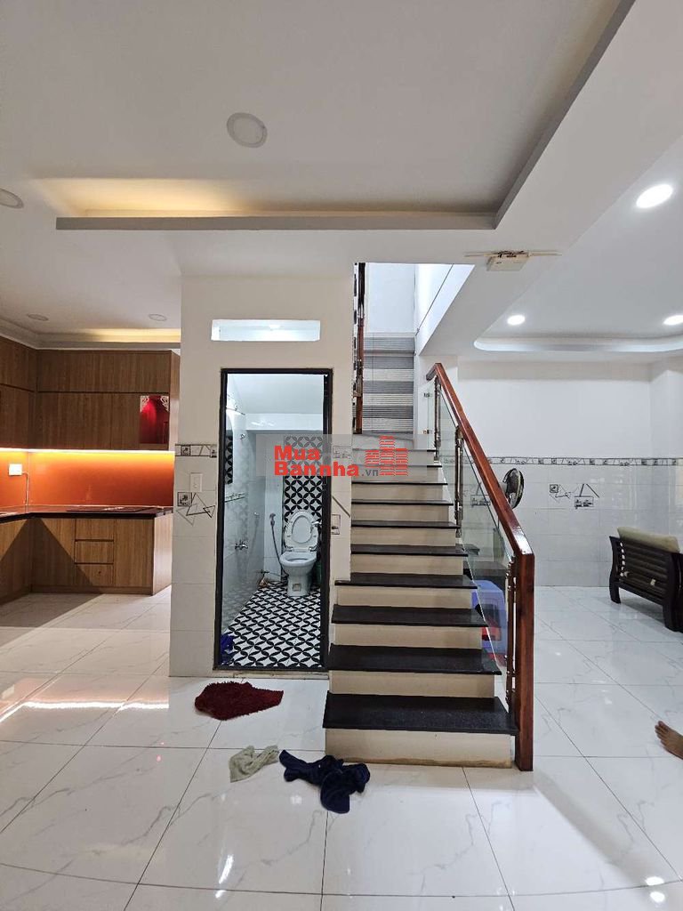 Nhà đẹp diện tích khủng giá tốt hẻm 4-5m thông thoáng