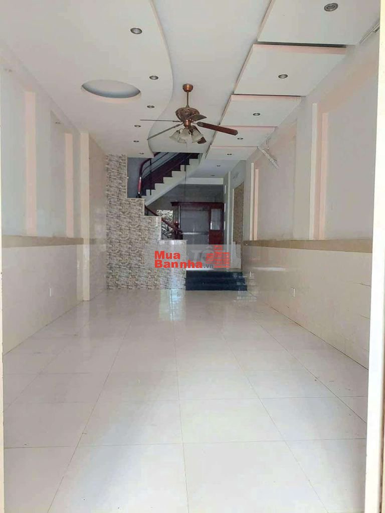 Bán nhà đường 72 KDC Bình Phú 4x17 3 lầu full nội thất