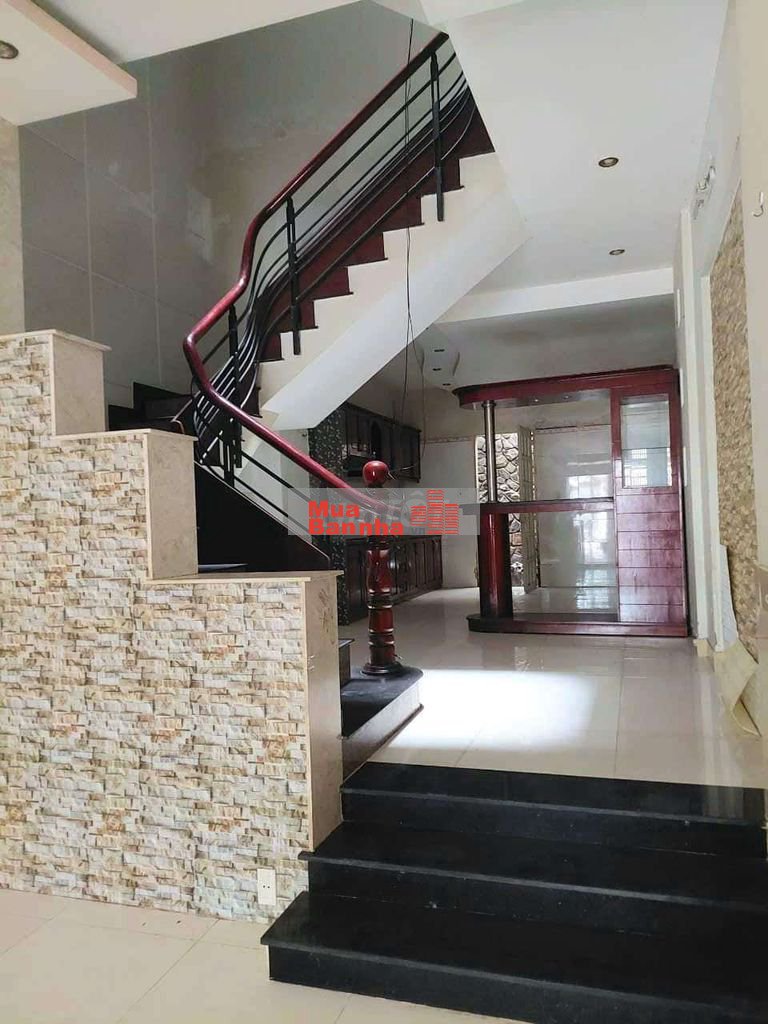 Bán nhà đường 72 KDC Bình Phú 4x17 3 lầu full nội thất