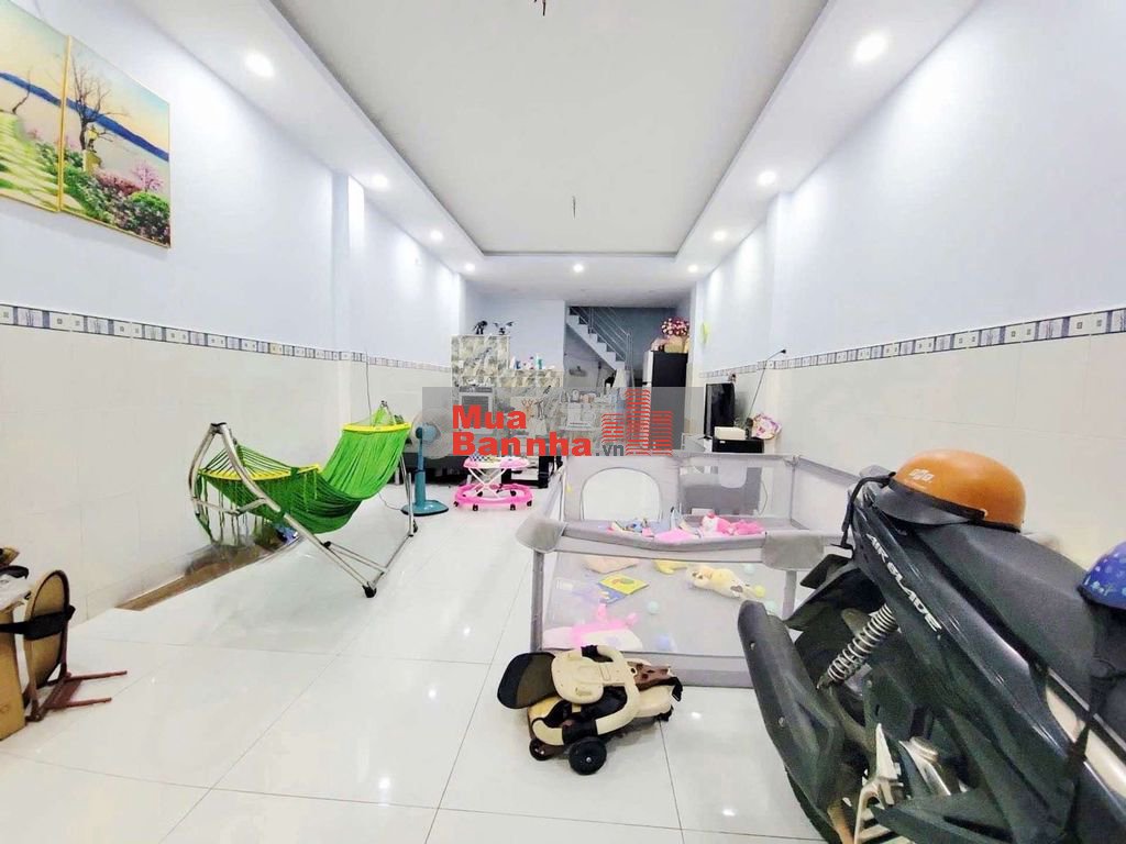 4.2m x 13 m, gần hẻm xe hơi khu Bàu Cát, chỉ 4.55 tỷ