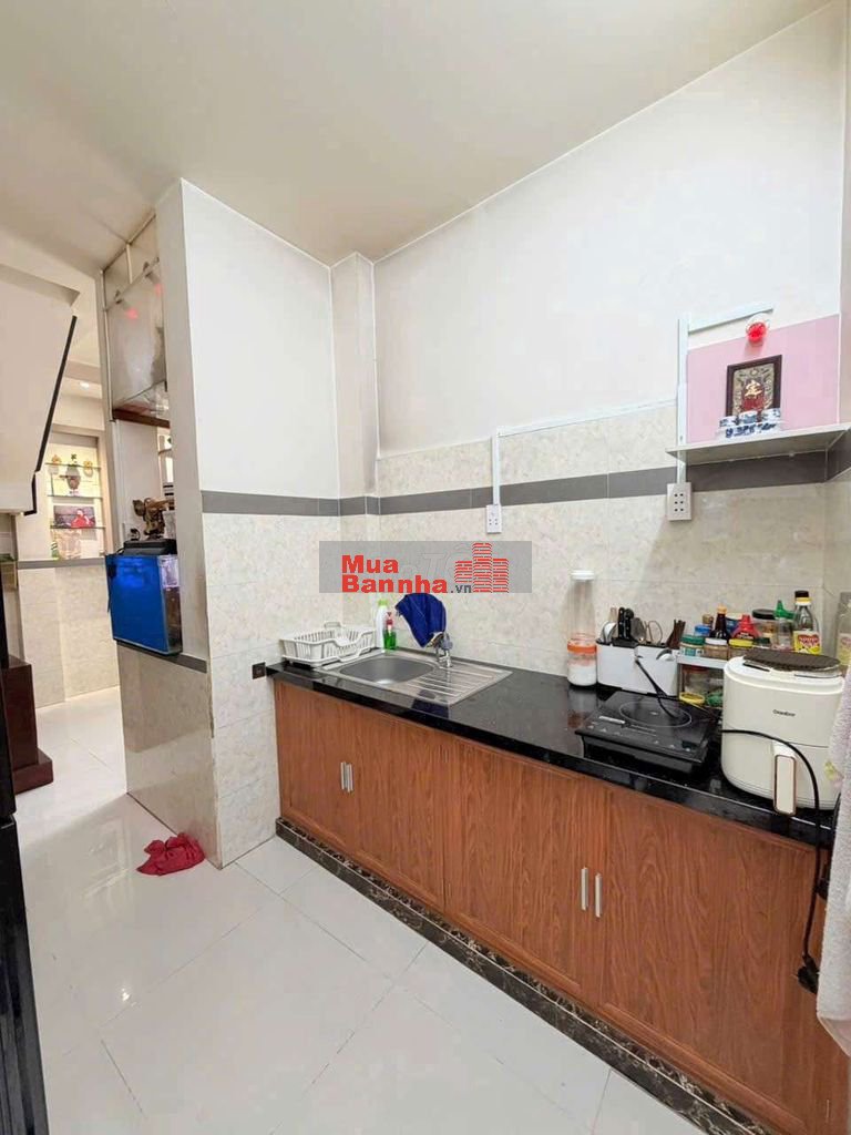 Nhà nở hậu 6.6m x 6.65m trệt lầu hẻm 4m đường Thạch Lam