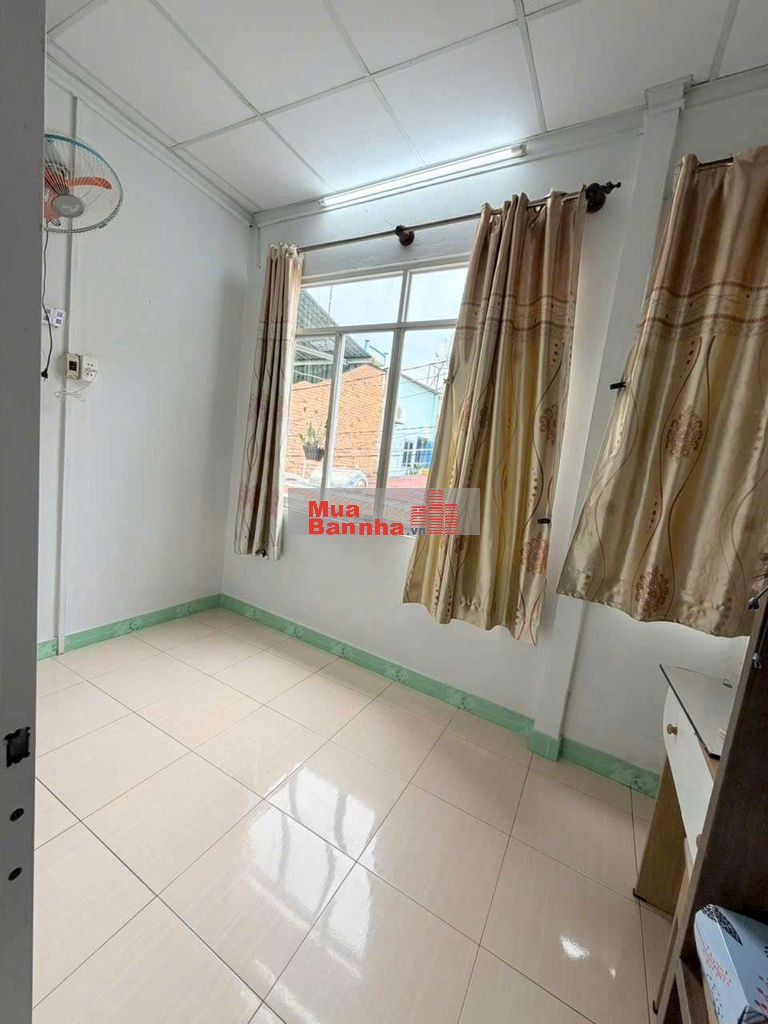 Nhà nở hậu 6.6m x 6.65m trệt lầu hẻm 4m đường Thạch Lam