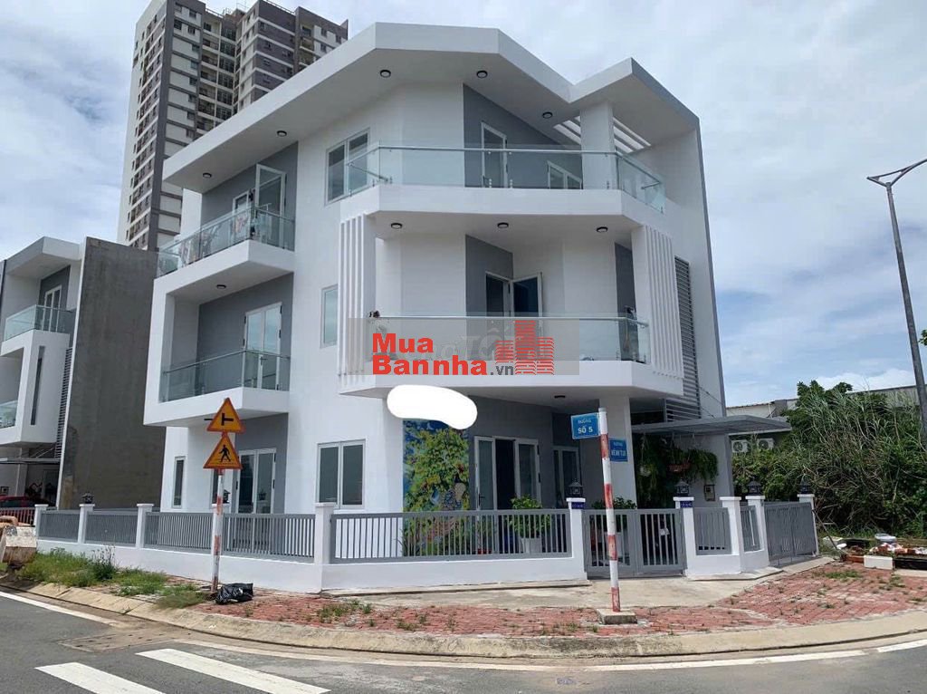 Bán nhà Biệt thự mặt phố Lô Góc KDC Khang An vị trí đẹp nhất khu.
