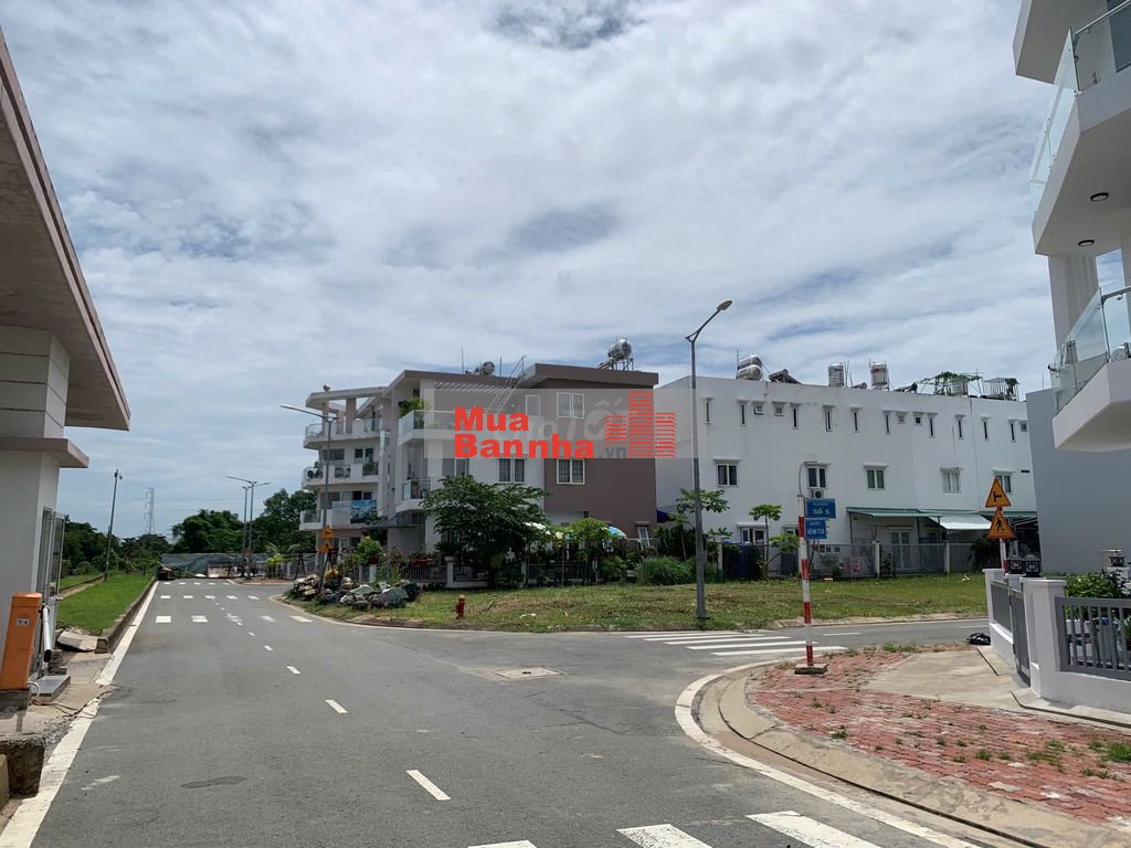 Bán nhà Biệt thự mặt phố Lô Góc KDC Khang An vị trí đẹp nhất khu.