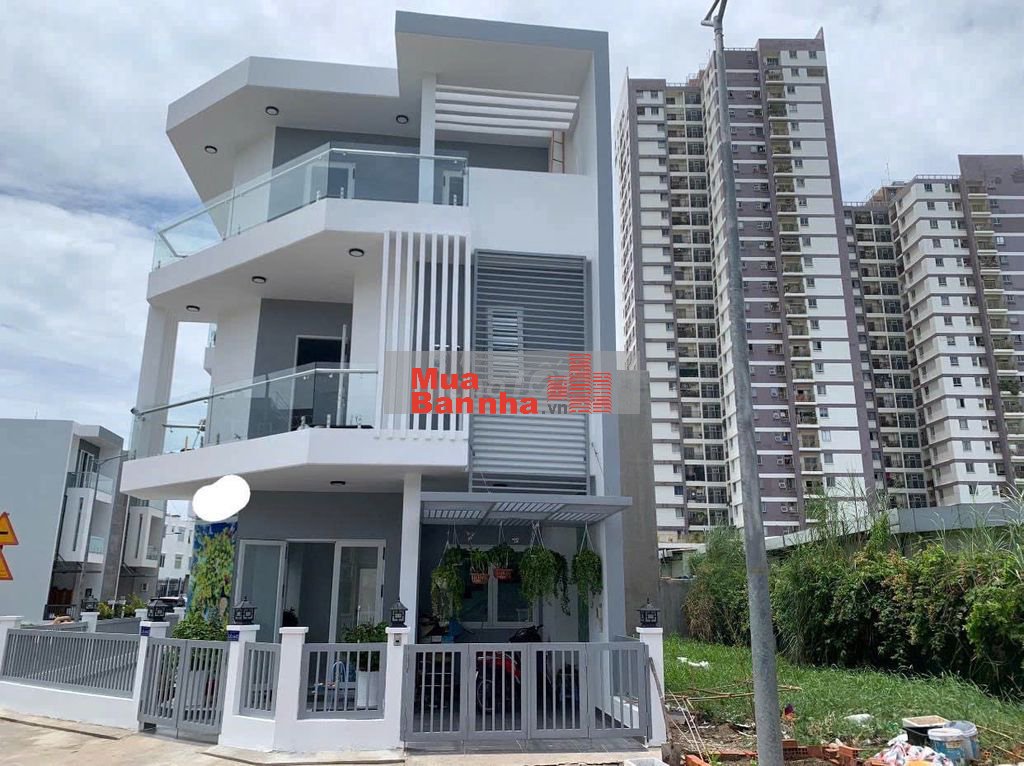 Bán nhà Biệt thự mặt phố Lô Góc KDC Khang An vị trí đẹp nhất khu.