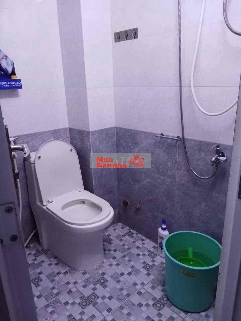 Nhà căn góc , hẻm xe tài Le Van Quoi