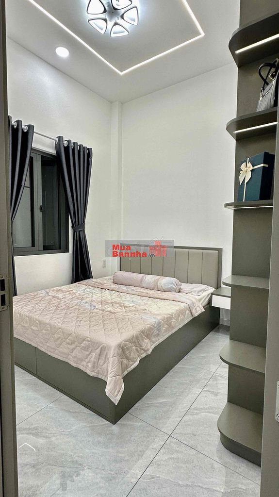 Chính chủ cần bán nhà gần chợ Xuân Thới Thượng, 2 tầng, 3 pn Sổ hồng