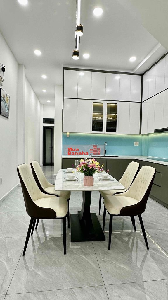 Chính chủ cần bán nhà gần chợ Xuân Thới Thượng, 2 tầng, 3 pn Sổ hồng
