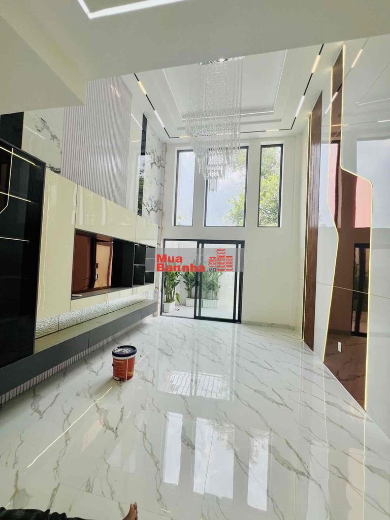 Chủ giảm sâu 1 tỷ siêu phẩm 5 Tầng, Thạnh Lộc 14 sát đường Vườn Lài,