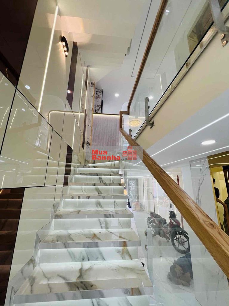 Chủ giảm sâu 1 tỷ siêu phẩm 5 Tầng, Thạnh Lộc 14 sát đường Vườn Lài,