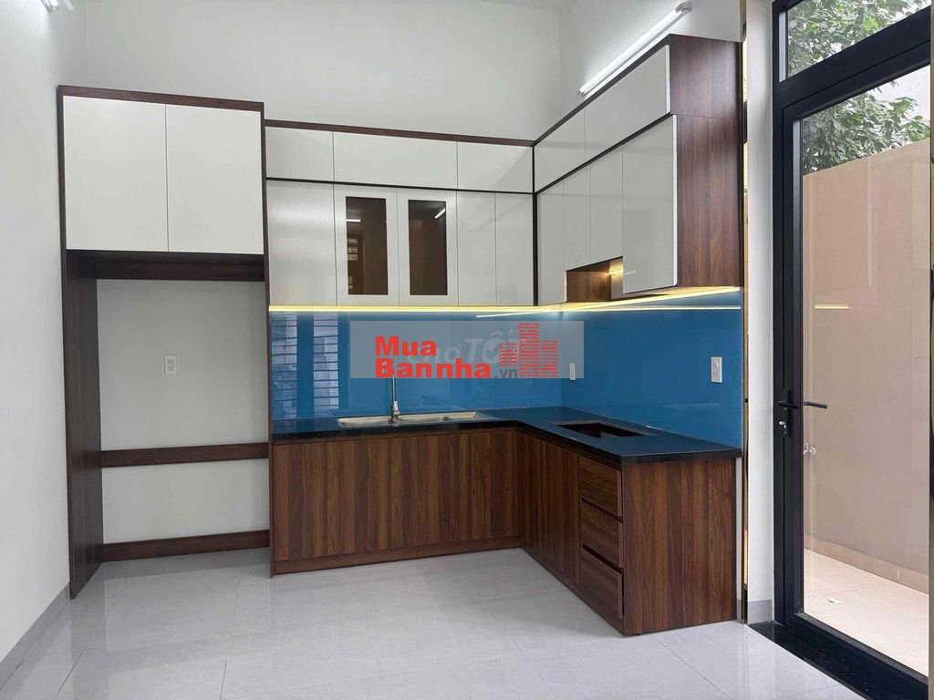 bán nhà mới tinh 3 tầng, Long Trường, Quận 9,cách Nguyễn Duy Trinh 30m