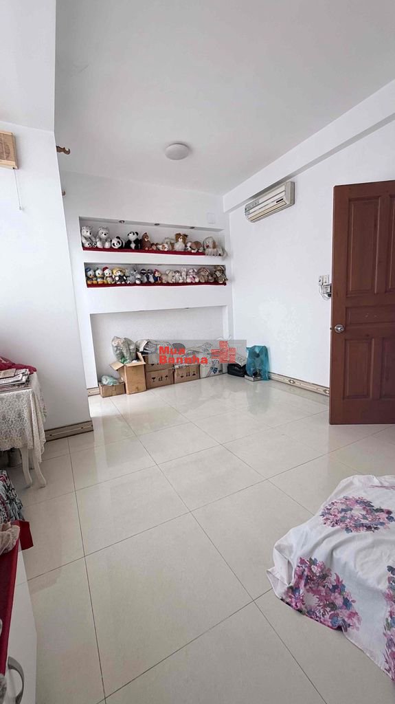 Nhà Ngợp Cần Bán Gấp