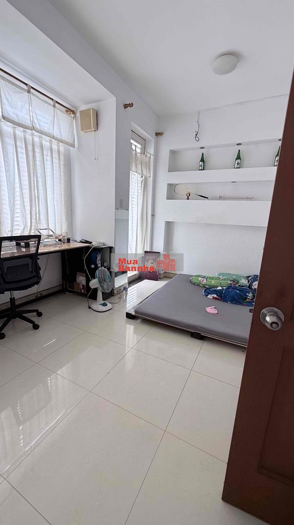 Nhà Ngợp Cần Bán Gấp