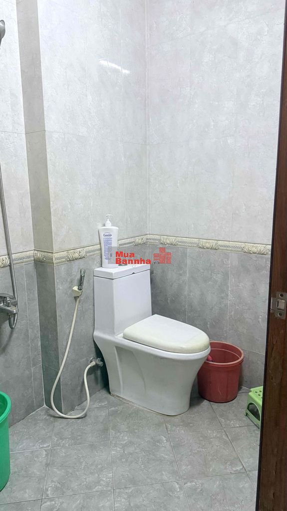 Nhà Ngợp Cần Bán Gấp