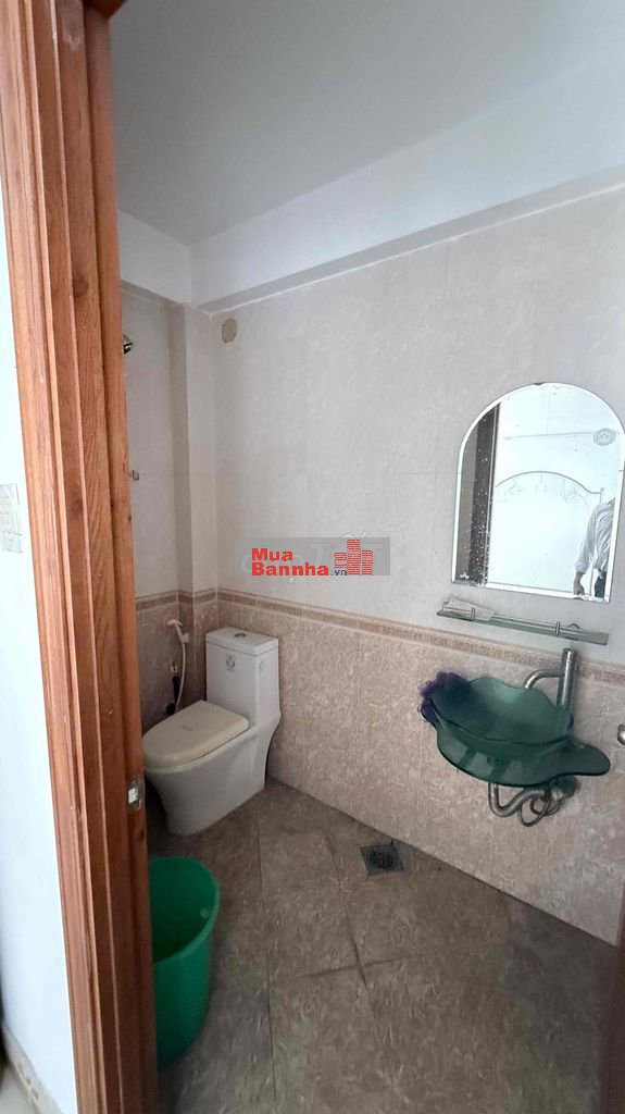 Nhà Ngợp Cần Bán Gấp