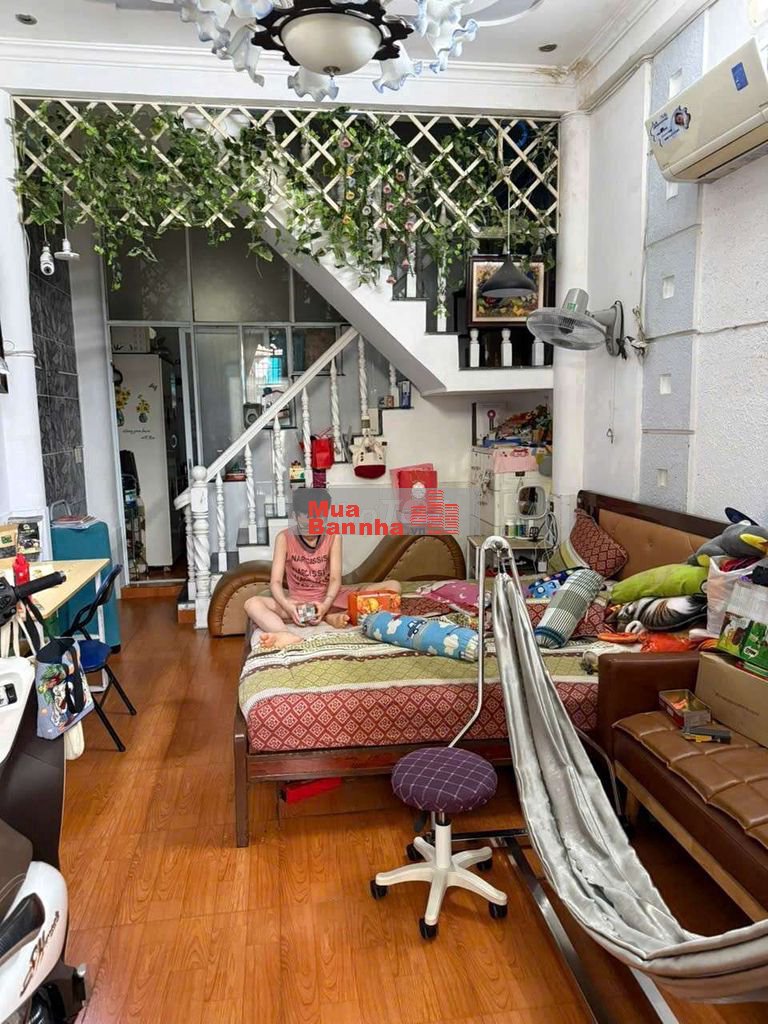 Định Cư Mỹ, bán gấp nhà Cao Thắng Quận 3