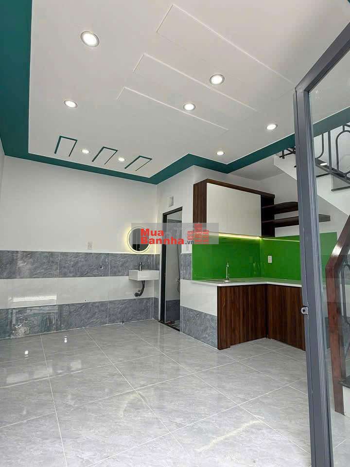 bán lỗ nhà Hóc Môn 350 triệu, có shr, giáp quốc lộ 22