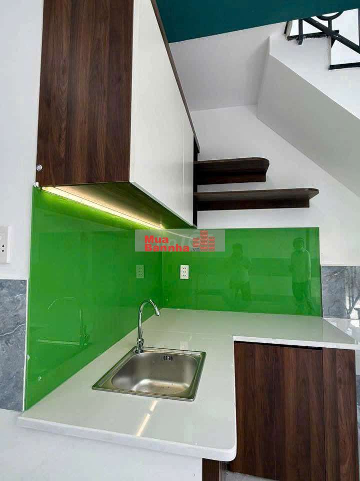 bán lỗ nhà Hóc Môn 350 triệu, có shr, giáp quốc lộ 22