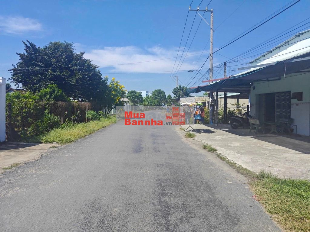 Bán nhà cấp 4 Giá 1tỷ450tr 100m2 Đường song hành hóc môn SHR