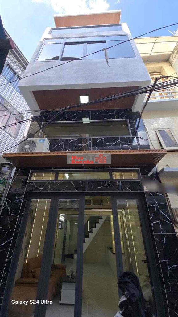 Bán nhà mới ngay trung tâm Q5