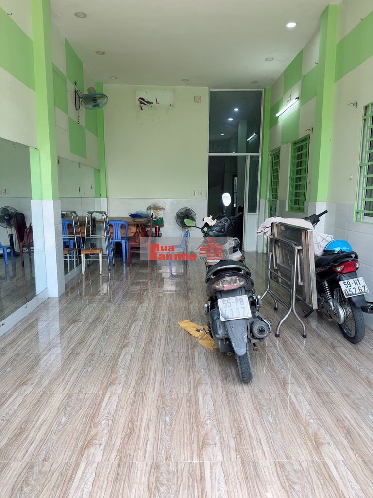 Bán nhà Bình Tân đường Tỉnh lộ 10 kế Chợ 4,2 X 28m 3L 4PN ô tô để nhà