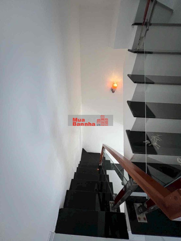 Nhà Đúc kiên cố 2 lầu có sổ hồng xem nhà tại Đường Nguyễn Bình Nhà bè