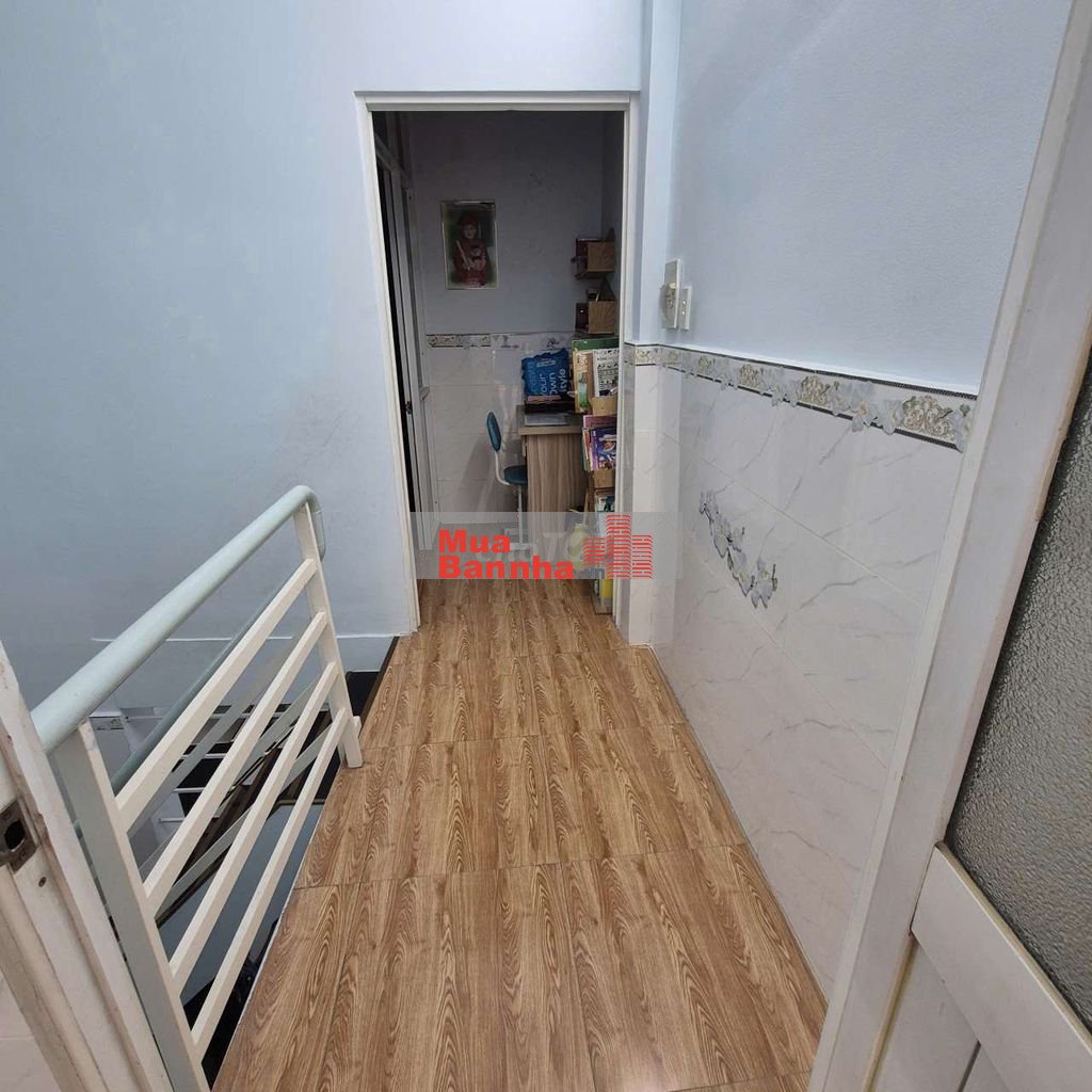 nhà đẹp hẻm rộng cách mặt tiền phạm thế hiển 20m P4,Q8
