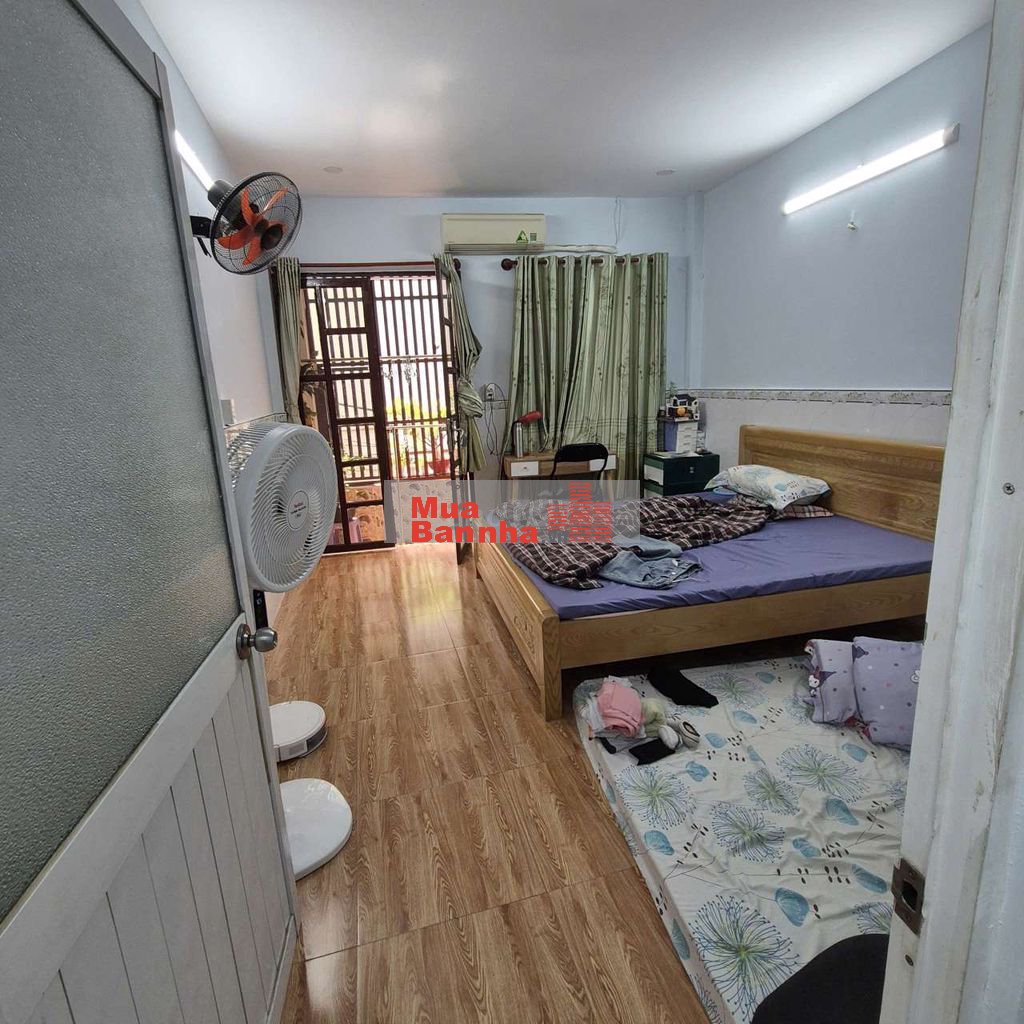 nhà đẹp hẻm rộng cách mặt tiền phạm thế hiển 20m P4,Q8
