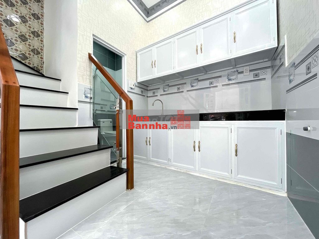Bán nhà mới xây lầu đúc hẻm 2174 Huỳnh Tấn Phát DT:3,2x7m 2Tầng 2pn