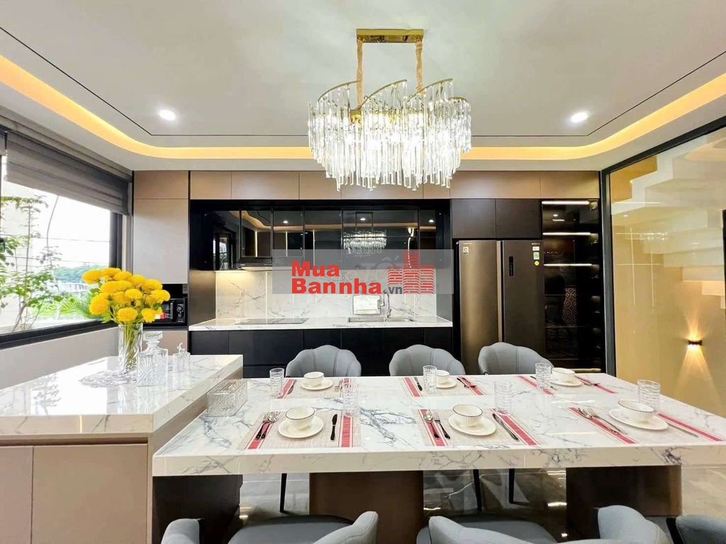 Giảm 500tr, Siêu phẩm Thang máy 4,3x18m Đường 8m Thạnh xuân 25