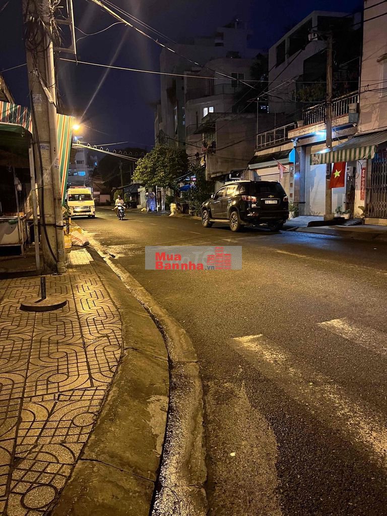 MTKD ngay Âu Cơ, chưa 125tr/m2, còn thương lượng