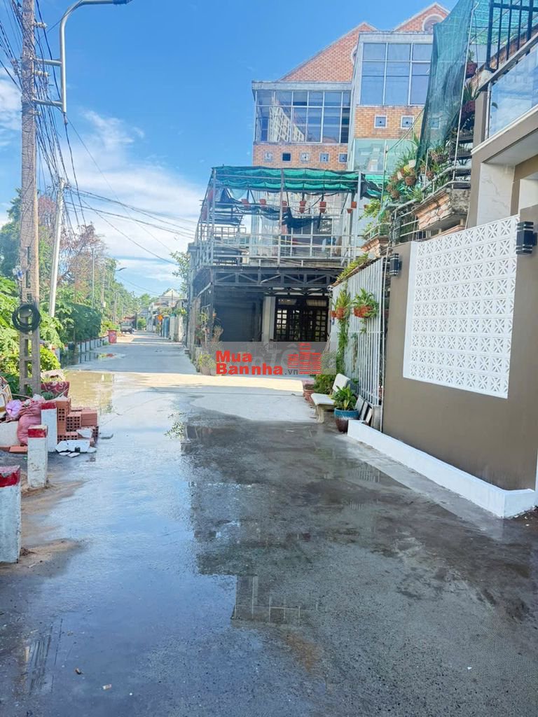 Bán căn nhà ngay cổng chào Binh dương 124m(9x13) nhiều tiện ích