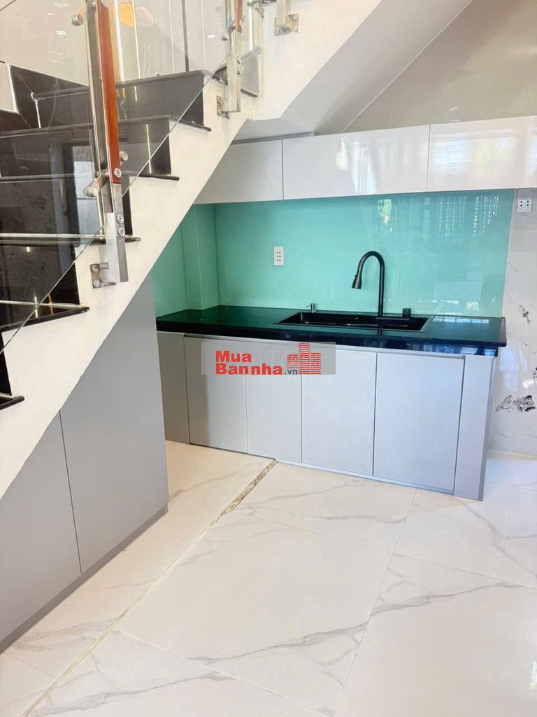 Bán căn nhà ngay cổng chào Binh dương 124m(9x13) nhiều tiện ích